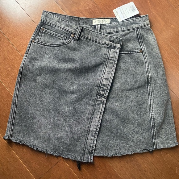 FREE PEOPLE Skirt never worn size 30 with tags - Picture 2 of 5